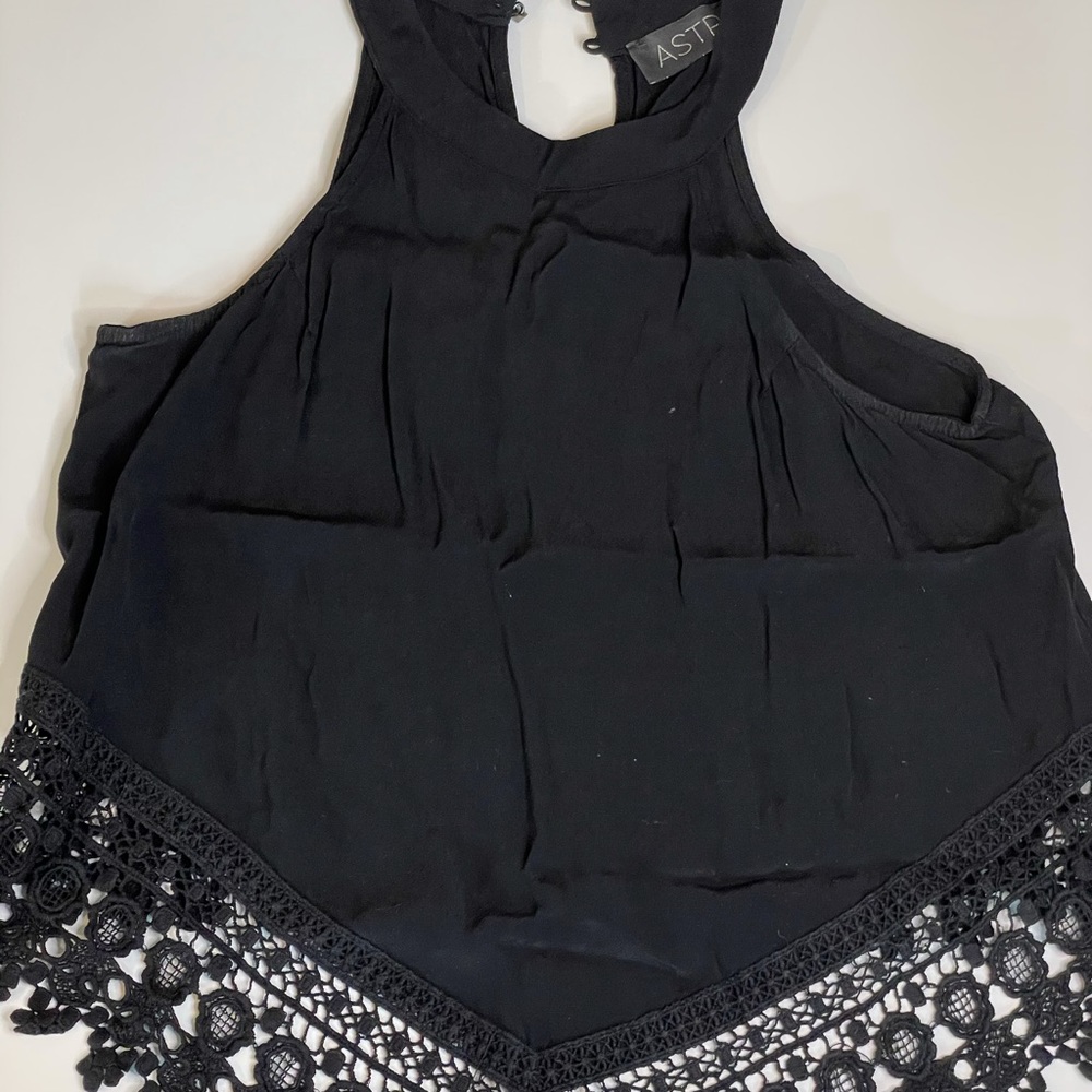 Black, detailed tank